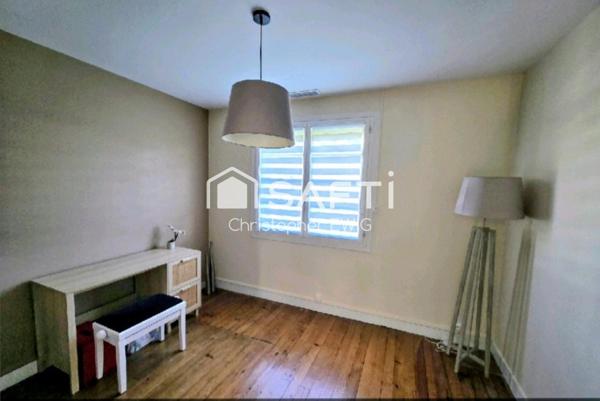 MAISON FAMILIALE RENOVEE – 154 M² – 4 CHAMBRES – TERRAIN CONSTRUCTIBLE 2 400 M² – SAINT-LAURENT-DES-VIGNES