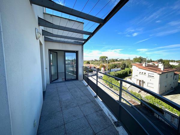T3 Toulouse Lardenne avec une grande terrasse