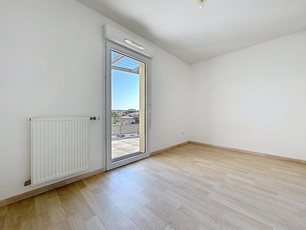 T3 Toulouse Lardenne avec une grande terrasse