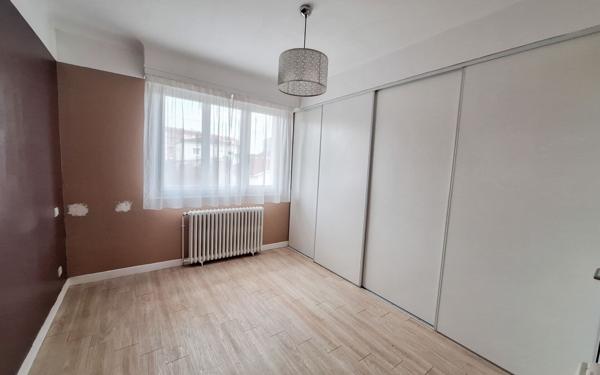 Maison à louer    5 pièces • 134 m2 Pau