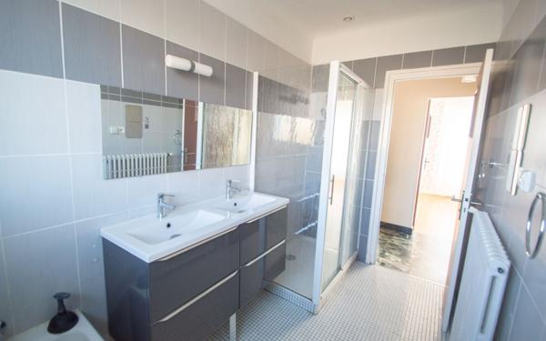 Maison à louer    5 pièces • 134 m2 Pau