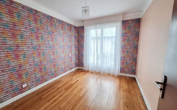 Maison à louer    5 pièces • 134 m2 Pau