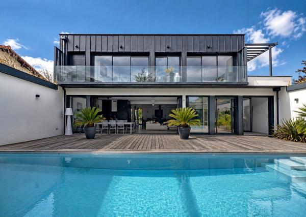 TOULOUSE - CÔTE PAVÉE Villa contemporaine d'exception -260 m² - Piscine -Salle de sport Garage , Toulouse