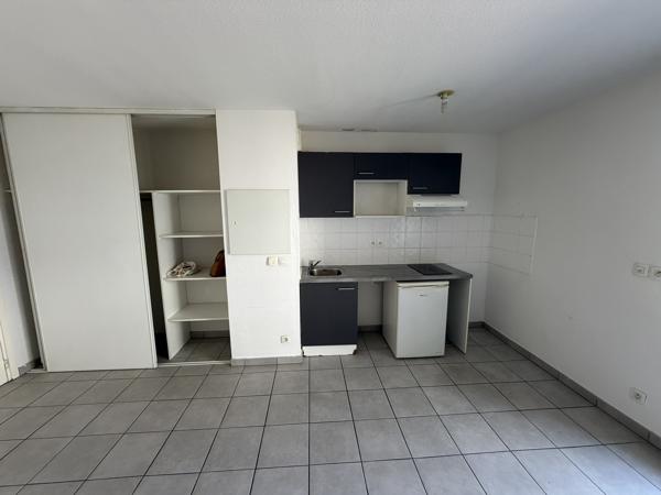 31200 Toulouse Vente appartement 40.08 m 2 habitable - 2 Pièces - 1 Chambre - 120 000 € F.A.I (**) / Réference: M1453