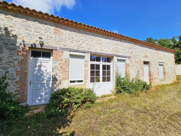 Villeneuve-sur-Lot (47300) Élégante propriété avec maison 200m², longère et dépendances avec piscine et grand parc 4000 m²