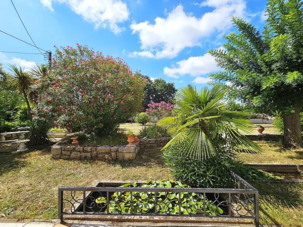 Villeneuve-sur-Lot (47300) Élégante propriété avec maison 200m², longère et dépendances avec piscine et grand parc 4000 m²