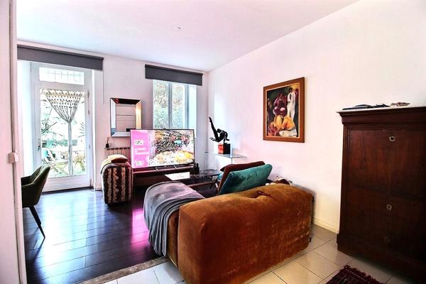 13008-Marseille -Rue Paradis-Cession de bail 90m2-Local plus studio-Marseille 90 m2