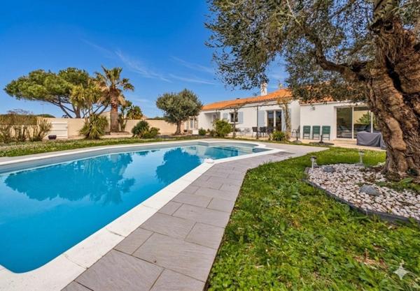 Villa 4 chambres avec piscine proche de l'océan
