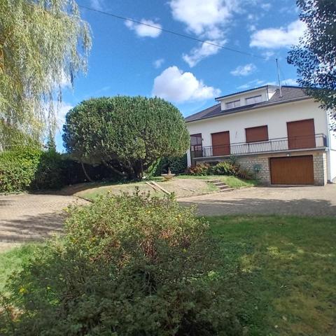 Villa à  Essert 5  chambres sur 2944 m2 de terrain constructible