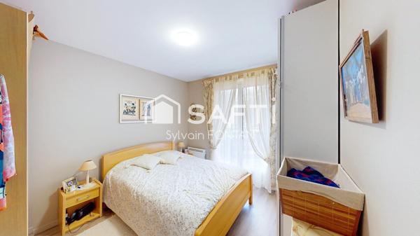 APPARTEMENT AU CALME, UNE CHAMBRE, PLACE DE PARKING, CAVE, BALCON
