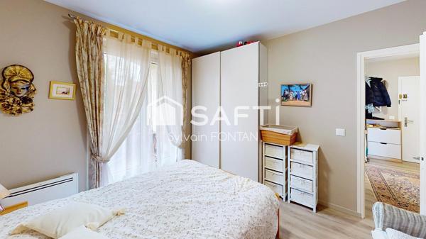 APPARTEMENT AU CALME, UNE CHAMBRE, PLACE DE PARKING, CAVE, BALCON