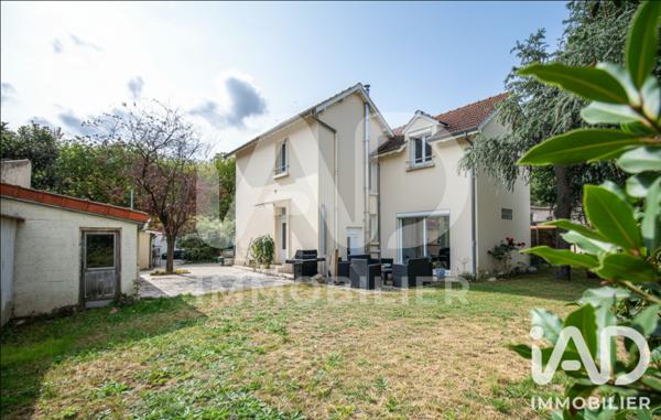 Maison à vendre 8 pièces 183 m² Saint-Maur-des-Fossés