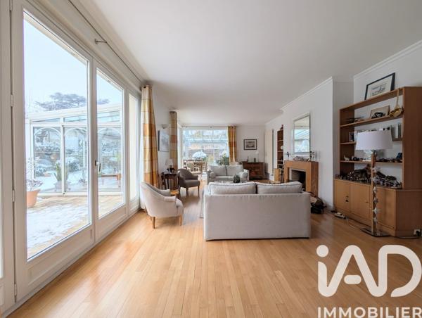 Maison à vendre 8 pièces 237 m² Le Chesnay-Rocquencourt
