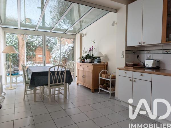 Maison à vendre 8 pièces 237 m² Le Chesnay-Rocquencourt
