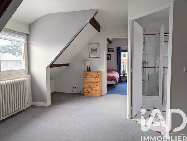 Maison à vendre 8 pièces 237 m² Le Chesnay-Rocquencourt