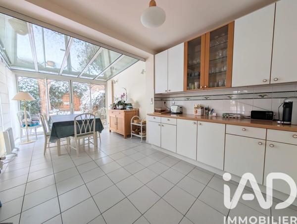 Maison à vendre 8 pièces 237 m² Le Chesnay-Rocquencourt
