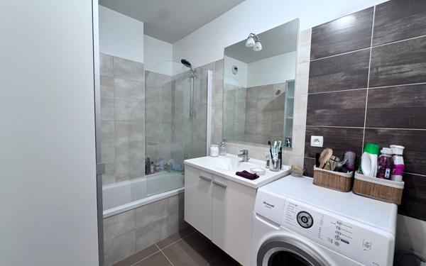 Appartement à vendre    3 pièces • 72,52 m2 Romans-sur-Isère