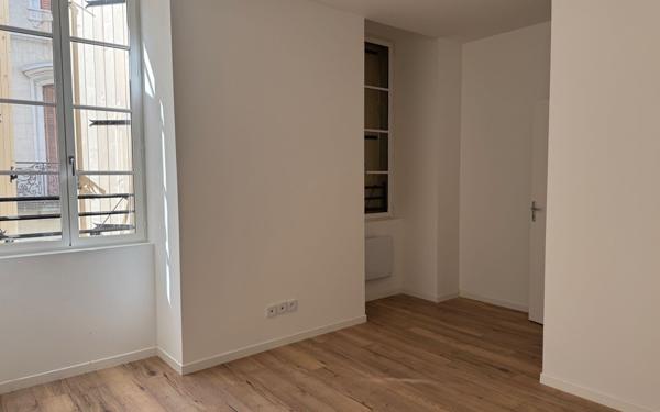 Appartement à louer    3 pièces • 83 m2 Mazamet