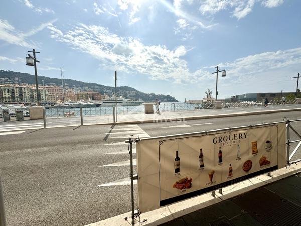 LE PORT - VENTE FOND DE COMMERCE - TERRASSE