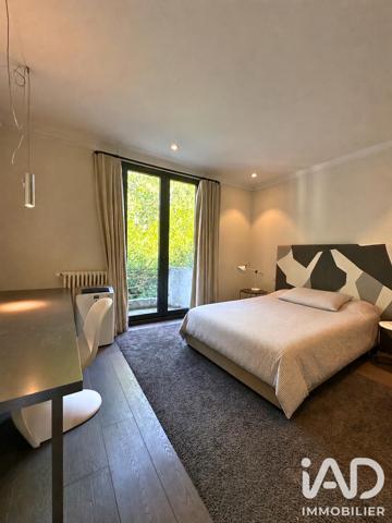 Maison à vendre 8 pièces 400 m² Bougival