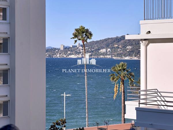 JUAN LES PINS 3 PIECES GARAGE ET CAVE VUE MER