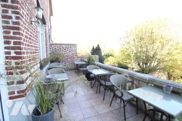 VILLA 330 M2 - 7 CHAMBRES AVEC SALLE DE BAINS - 1 APPARTEMENT - JARDIN ET GARAGE - A VENDRE - M...