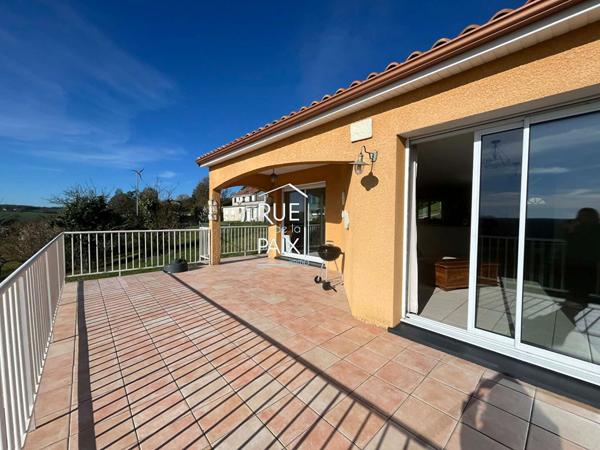 86530 naintre Spacieuse maison sur sous-sol / Possibilité de vivre de plain pied située à Naintré