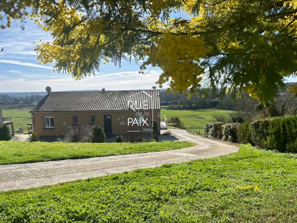 86530 naintre Spacieuse maison sur sous-sol / Possibilité de vivre de plain pied située à Naintré