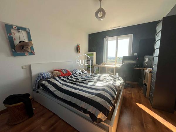 86530 naintre Spacieuse maison sur sous-sol / Possibilité de vivre de plain pied située à Naintré