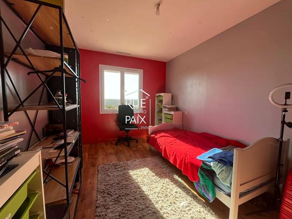 86530 naintre Spacieuse maison sur sous-sol / Possibilité de vivre de plain pied située à Naintré