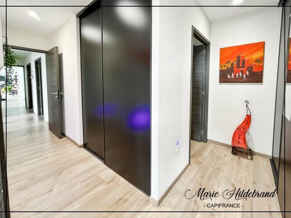 Maison contemporaine de 165m² - 3 chambres - 9000m² terrain