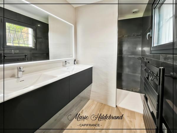 Maison contemporaine de 165m² - 3 chambres - 9000m² terrain