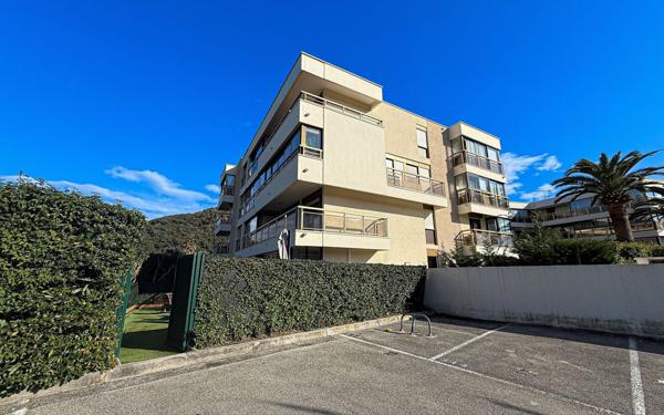 Appartement à vendre    3 pièces • 48,35 m2 Mandelieu-la-Napoule