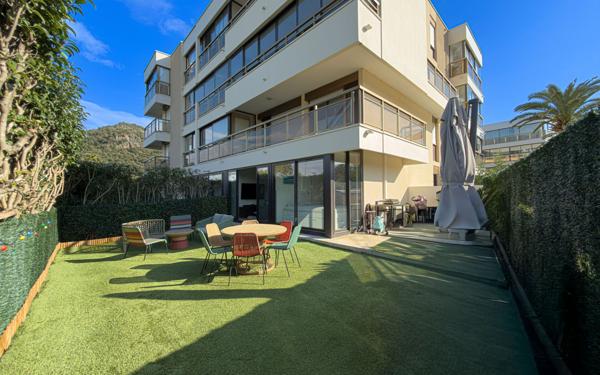 Appartement à vendre    3 pièces • 48,35 m2 Mandelieu-la-Napoule