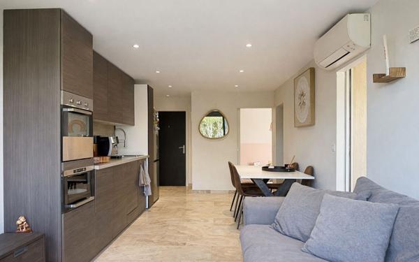 Appartement à vendre    3 pièces • 48,35 m2 Mandelieu-la-Napoule