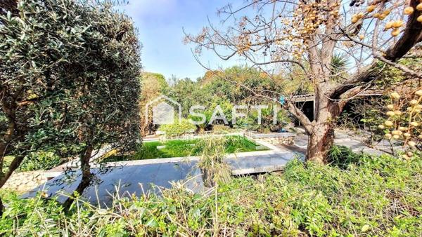 Maison de 105m² avec piscine sur parcelle de 500m² de terrain paysagé, au calme d'une impasse