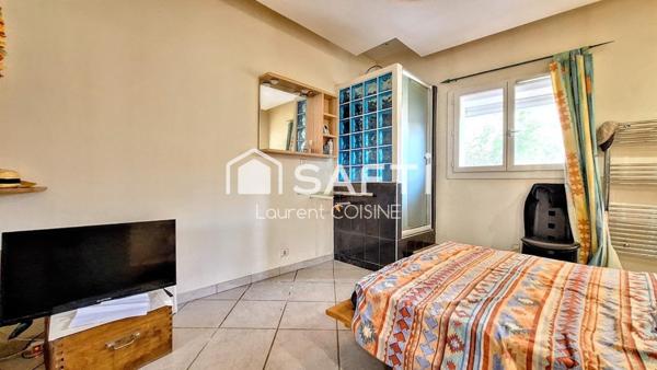 Maison de 105m² avec piscine sur parcelle de 500m² de terrain paysagé, au calme d'une impasse