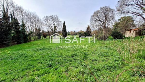 Maison de 105m² avec piscine sur parcelle de 500m² de terrain paysagé, au calme d'une impasse