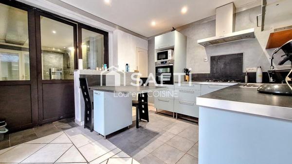 Maison de 105m² avec piscine sur parcelle de 500m² de terrain paysagé, au calme d'une impasse