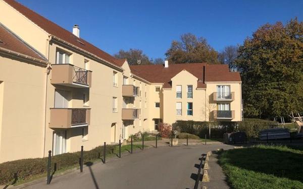 Appartement à louer    1 pièce •  Bures-sur-Yvette