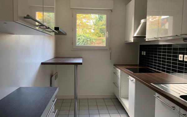 Appartement à louer    1 pièce •  Bures-sur-Yvette