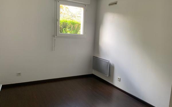 Appartement à louer    1 pièce •  Bures-sur-Yvette