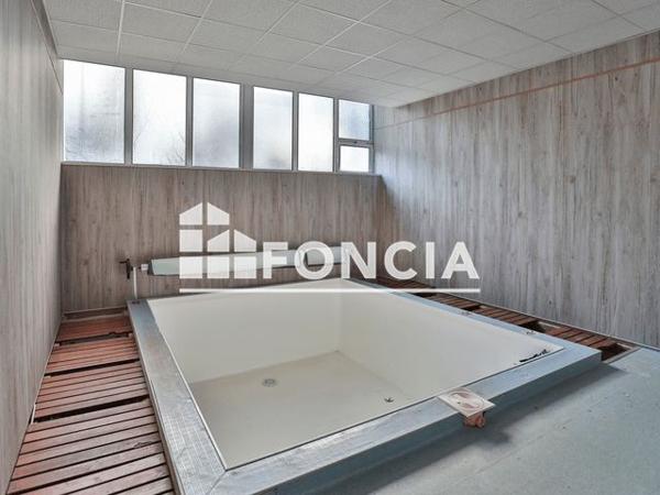 À vendre Local commercial 86 m² - La Roche-sur-yon 85000