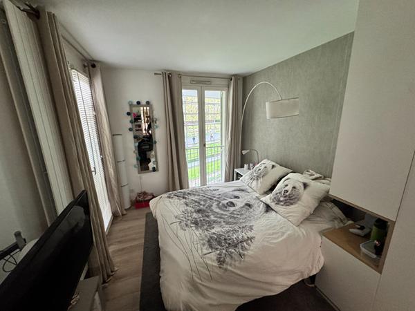 33100 BORDEAUX BASTIDE -  Appartement en duplex 6 pièces de 139 m²  + terrasse de 32m²  + 2 places de parkingà vendre