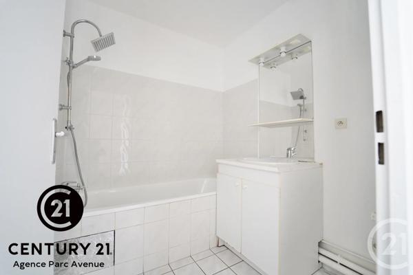 Appartement F3 à vendre  3 pièces - 48,16 m 2   BUSSY ST GEORGES  - 77