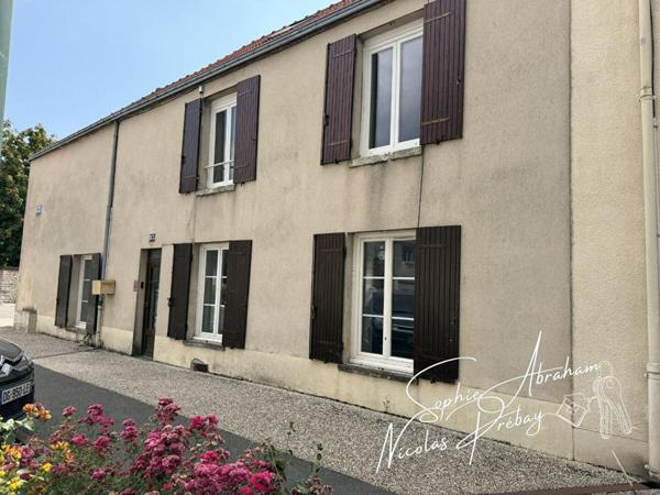 Maison rénovée en centre ville, proche des commerces, écoles et gare SNCF