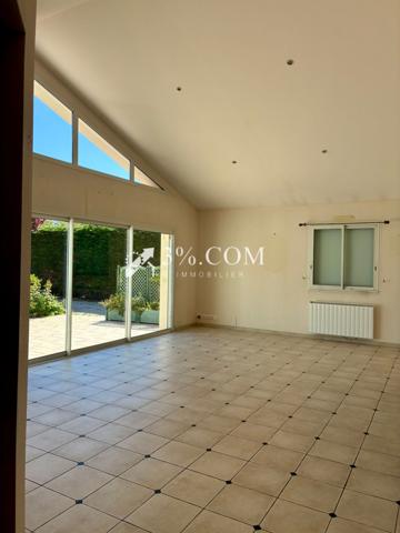 Maison
                                                                                                                                                                                                                                                                                                                        5 pièce(s)                                                                                                                                                                                                          3 chambre(s)                                                                                                                                                                                                          125  m²
