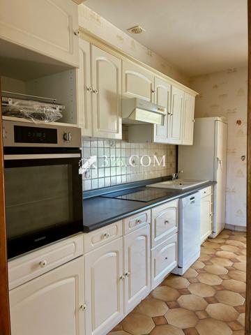 Maison
                                                                                                                                                                                                                                                                                                                        5 pièce(s)                                                                                                                                                                                                          3 chambre(s)                                                                                                                                                                                                          125  m²