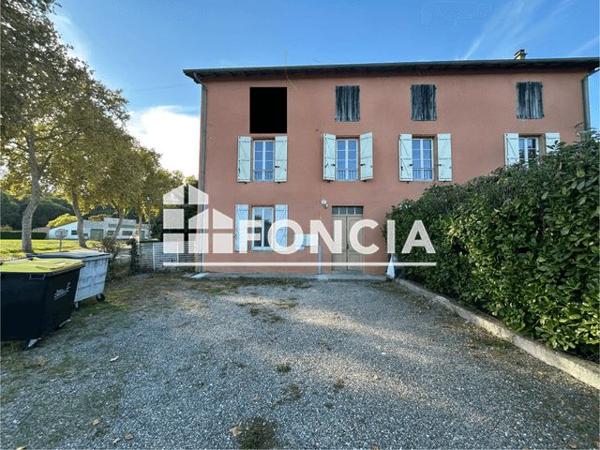 Location Appartement 3 pièces 102 m² - 11 Rue des Ecoles Castelferrus 82100