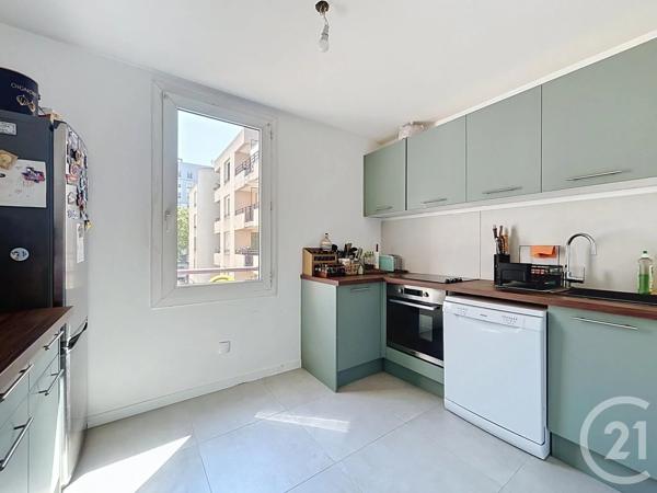 Appartement F4 à vendre  4 pièces - 87,24 m 2   RUEIL MALMAISON  - 92